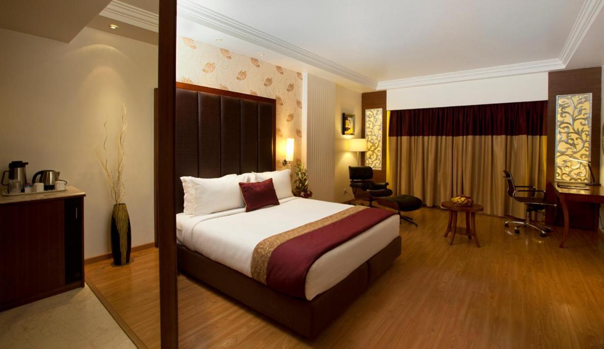 Hotel The The Grand Magrath Bangalore Exterior foto